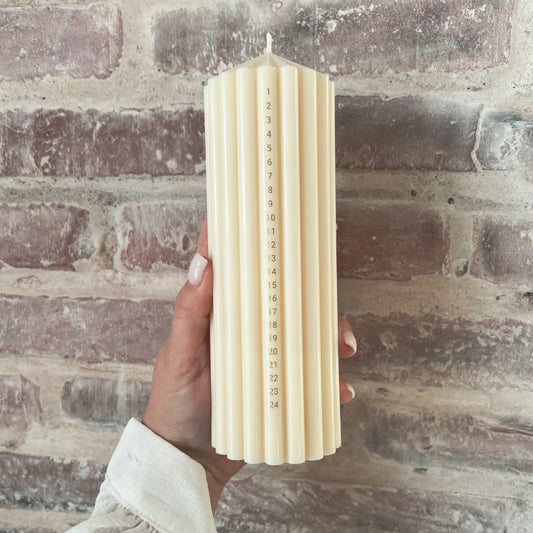 Classic Calendar Candle