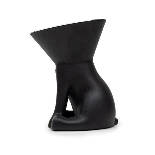 Elizabeth: Hundeskål med hevet hund