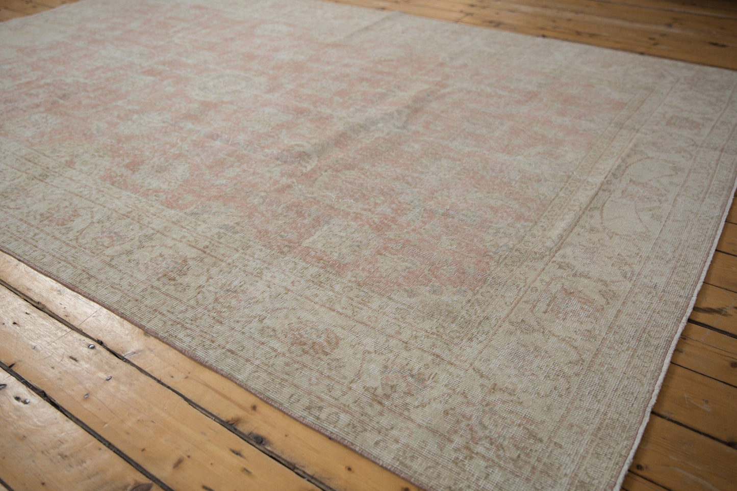 7x10.5 Vintage Distressed Sparta Carpet