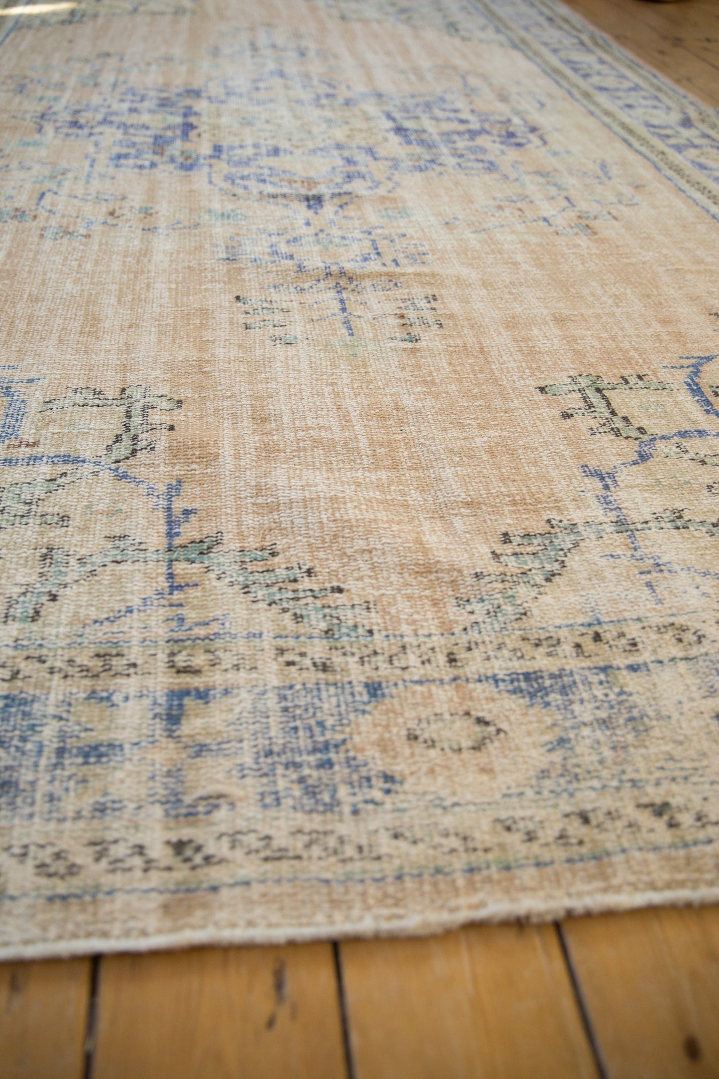 6x9.5 Vintage Distressed Oushak Carpet