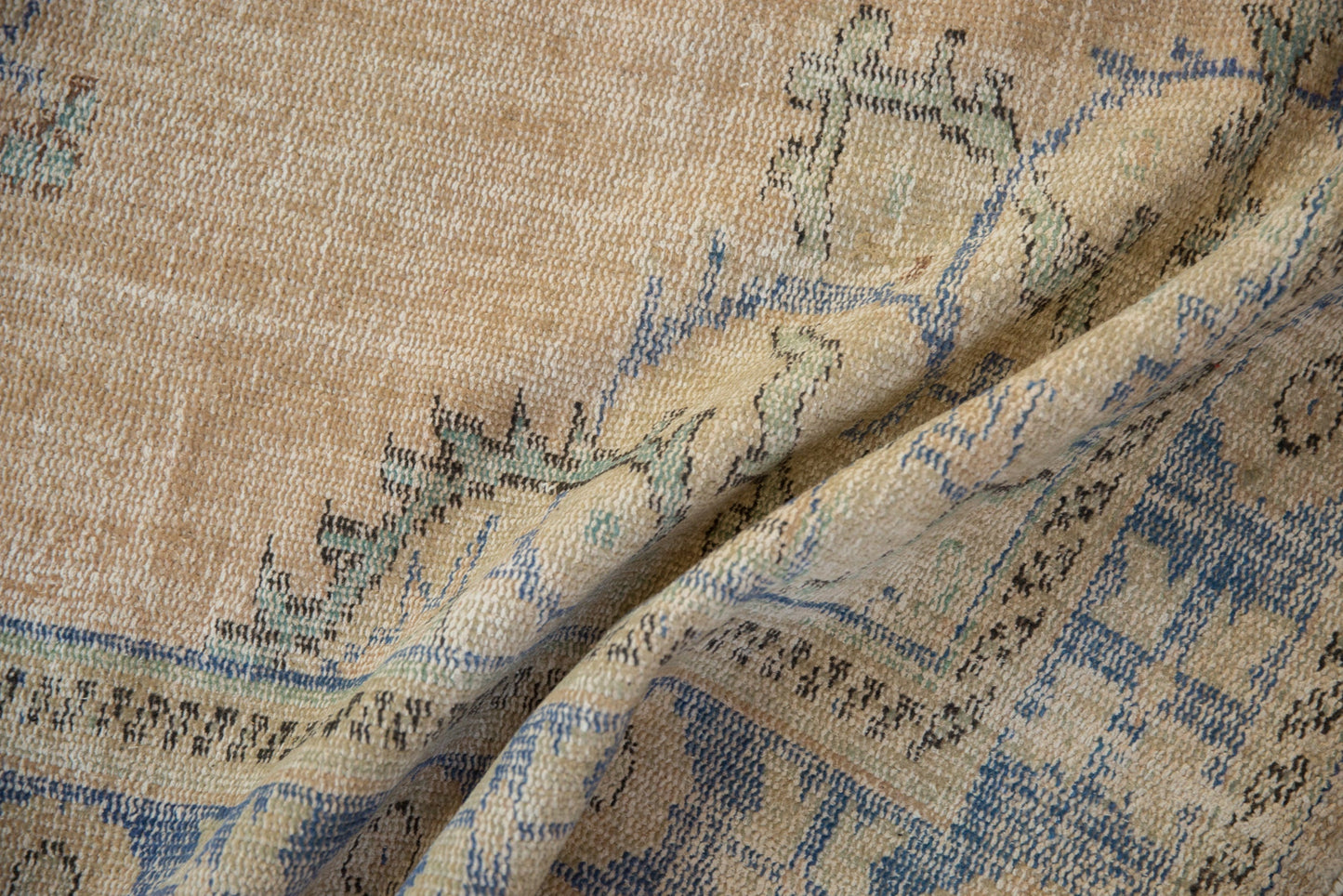 6x9.5 Vintage Distressed Oushak Carpet