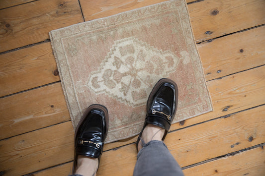 1.5x1.5 Vintage Distressed Oushak Square Rug Mat