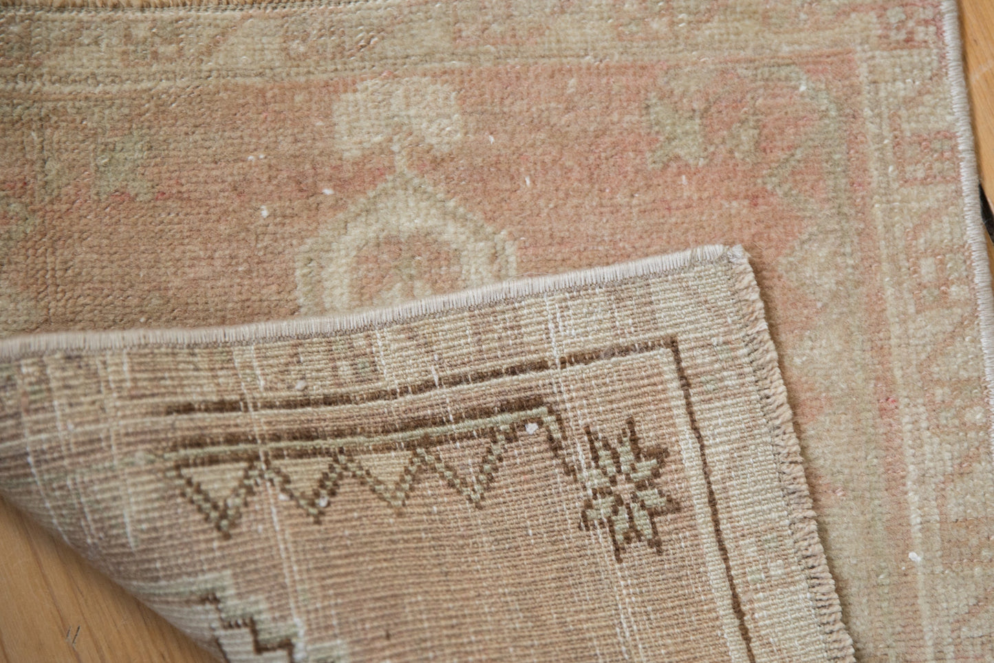 1.5x1.5 Vintage Distressed Oushak Square Rug Mat