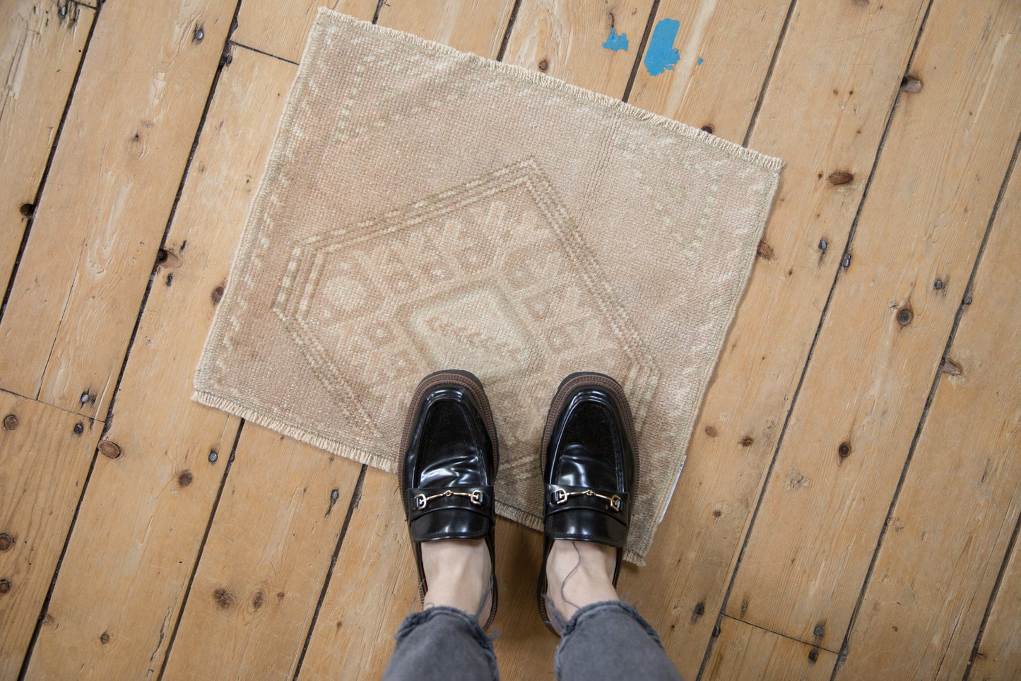 1.5x2 Vintage Distressed Oushak Square Rug Mat