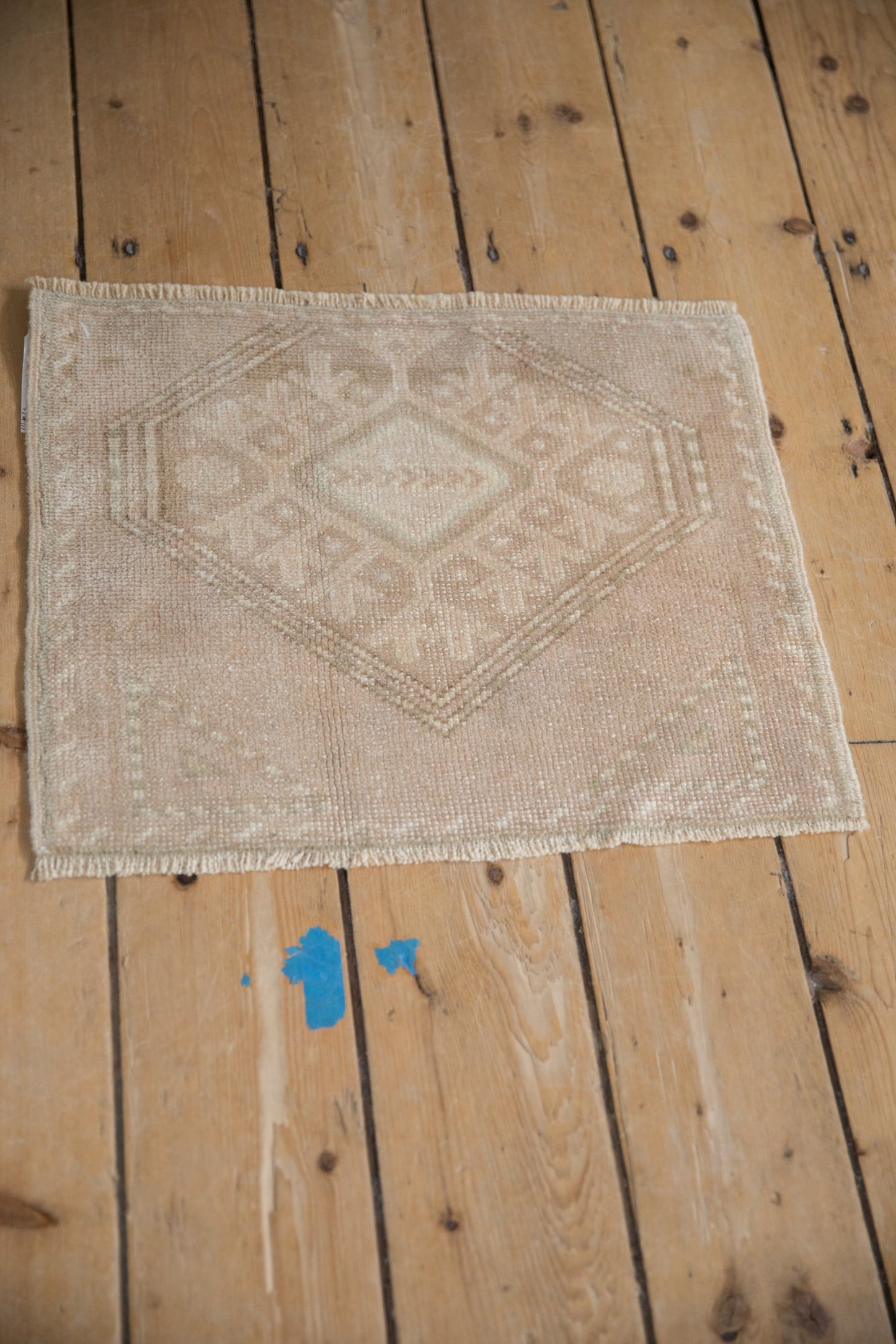 1.5x2 Vintage Distressed Oushak Square Rug Mat
