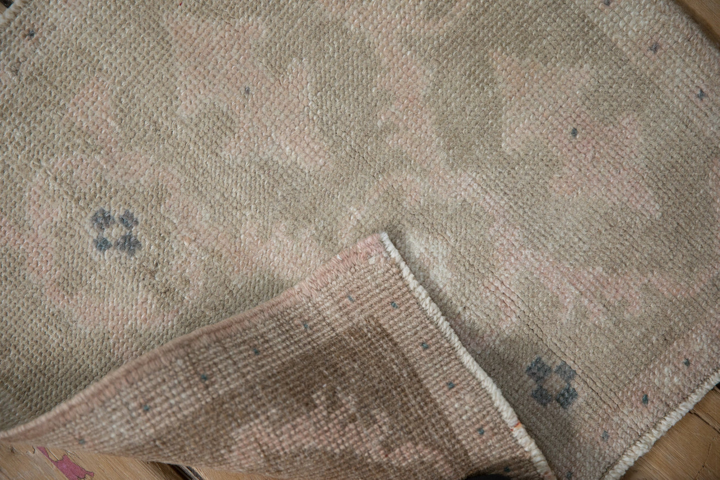 1.5x1.5 Vintage Distressed Oushak Square Rug Mat