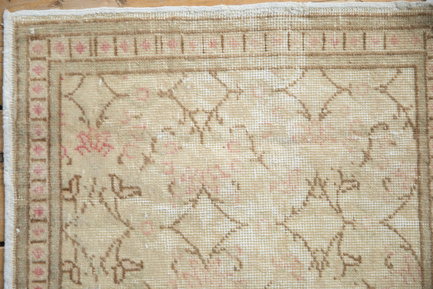 1.5x1.5 Vintage Distressed Kayseri Square Rug Mat