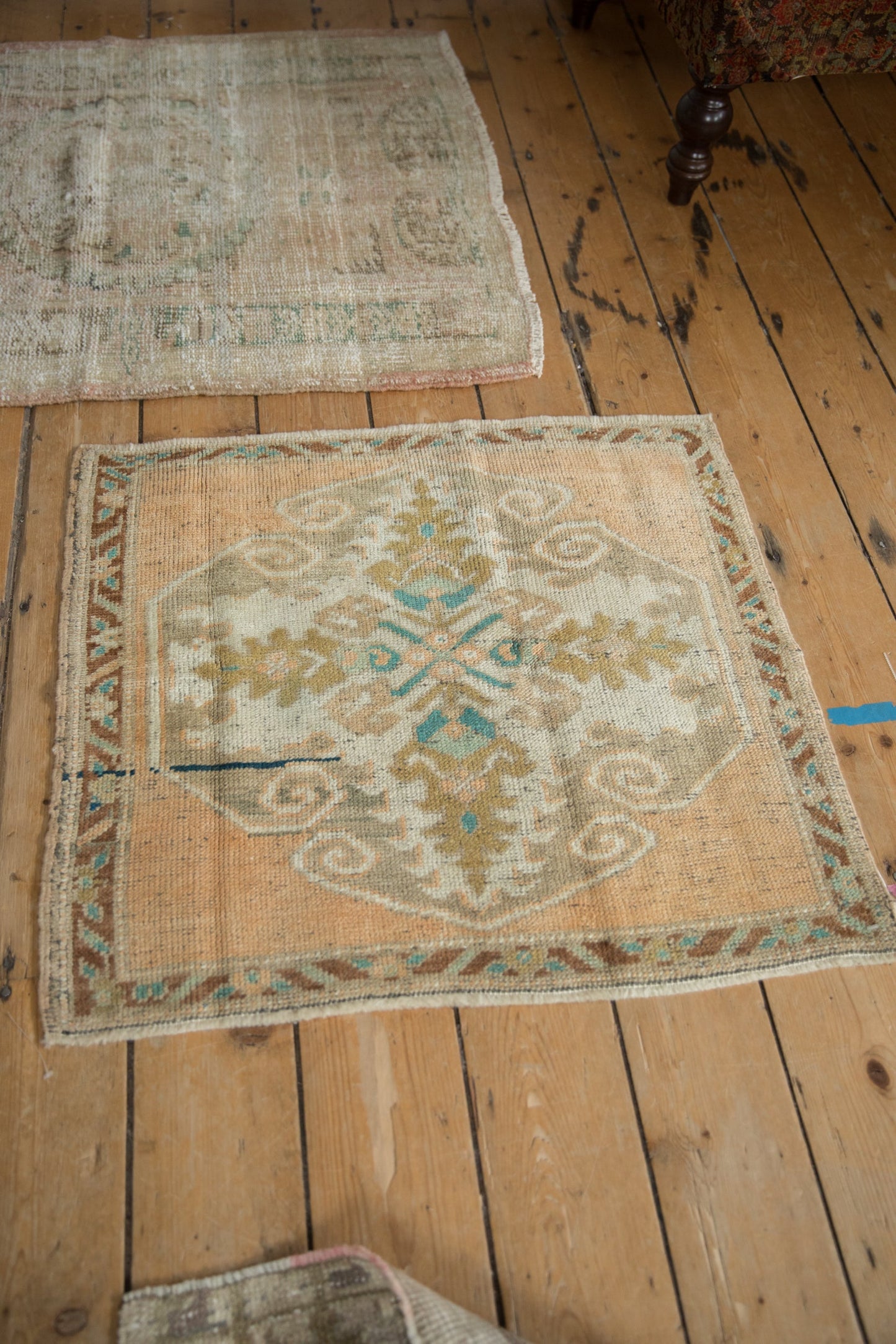 2.5x2.5 Vintage Distressed Oushak Square Rug Mat