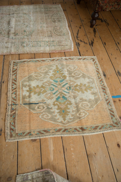 2.5x2.5 Vintage Distressed Oushak Square Rug Mat