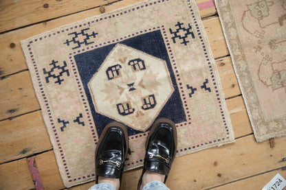 1.5x2 Vintage Distressed Oushak Square Rug Mat