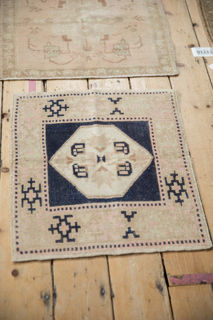 1.5x2 Vintage Distressed Oushak Square Rug Mat