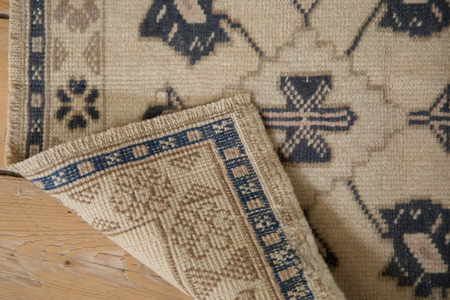 1.5x2 Vintage Distressed Oushak Square Rug Mat