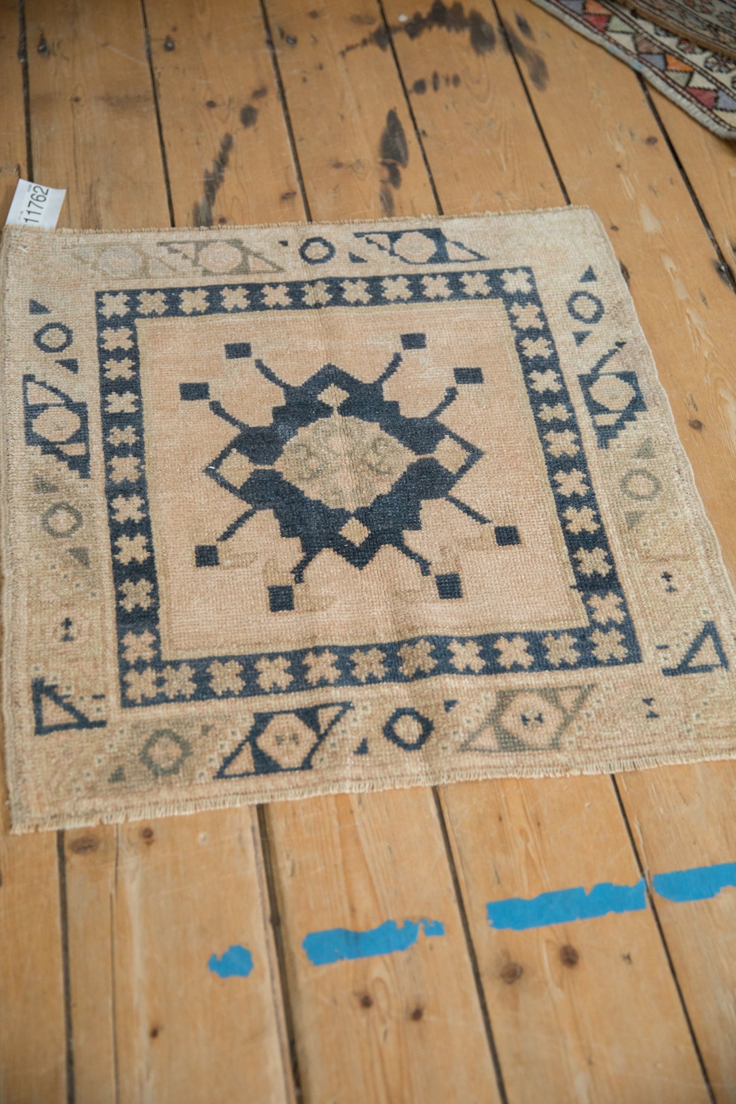 2x2 Vintage Distressed Oushak Square Rug Mat