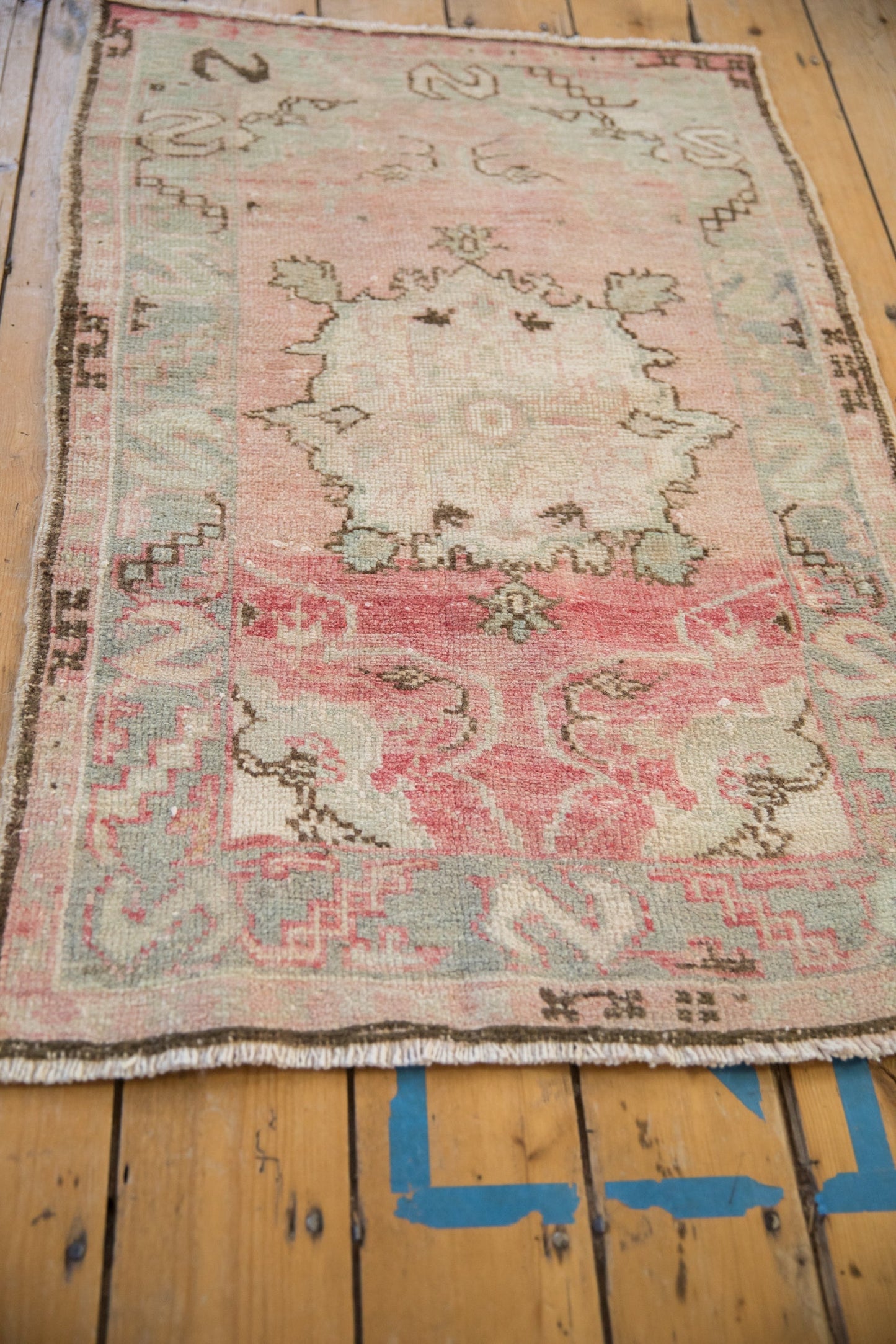 2.5x3.5 Vintage Distressed Oushak Rug