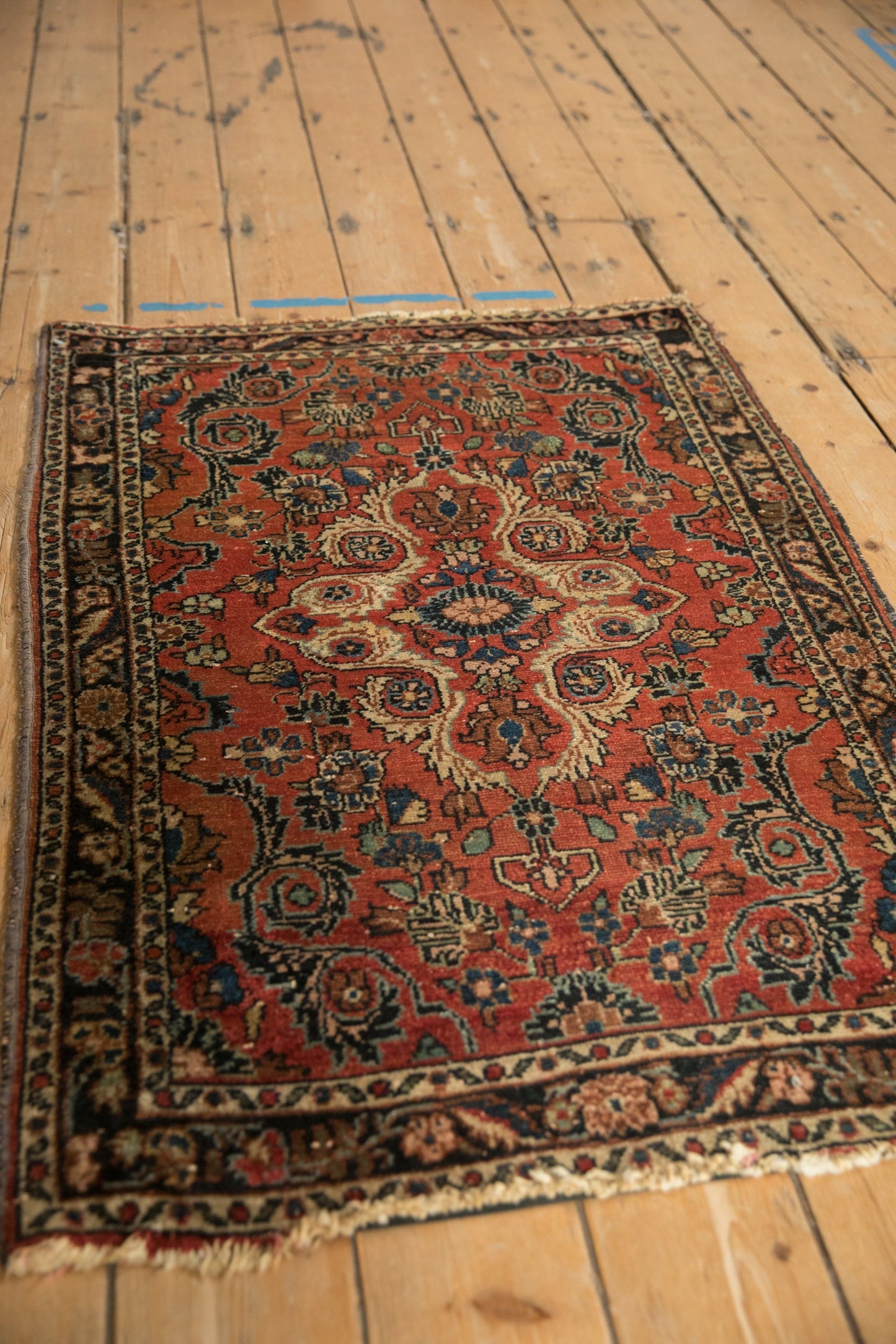 2.5x4 Vintage Dargezine Rug