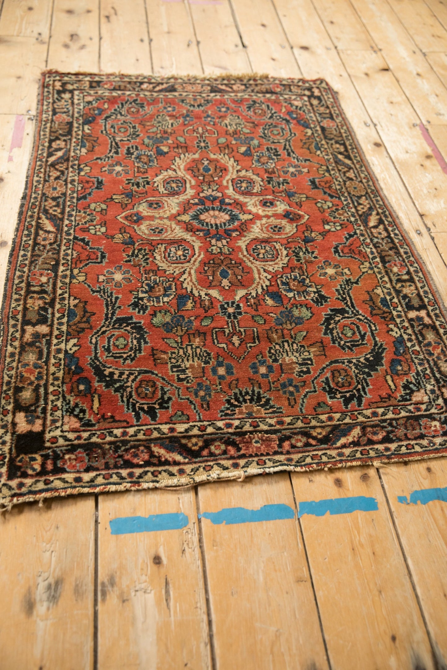 2.5x4 Vintage Dargezine Rug