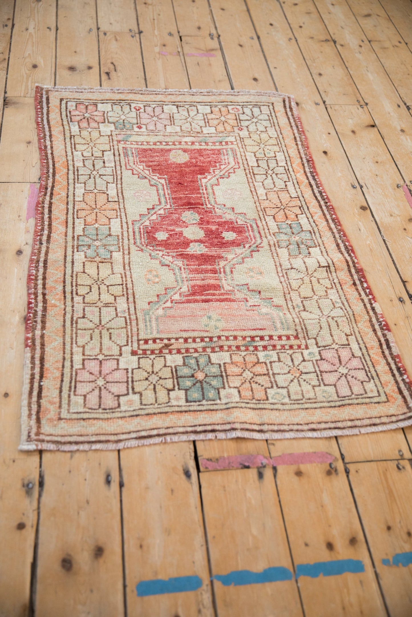 2.5x4 Vintage Distressed Oushak Rug