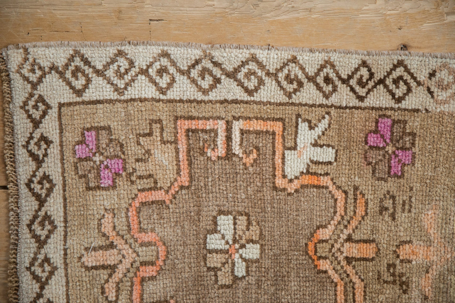 1.5x3 Vintage Distressed Kars Rug Mat