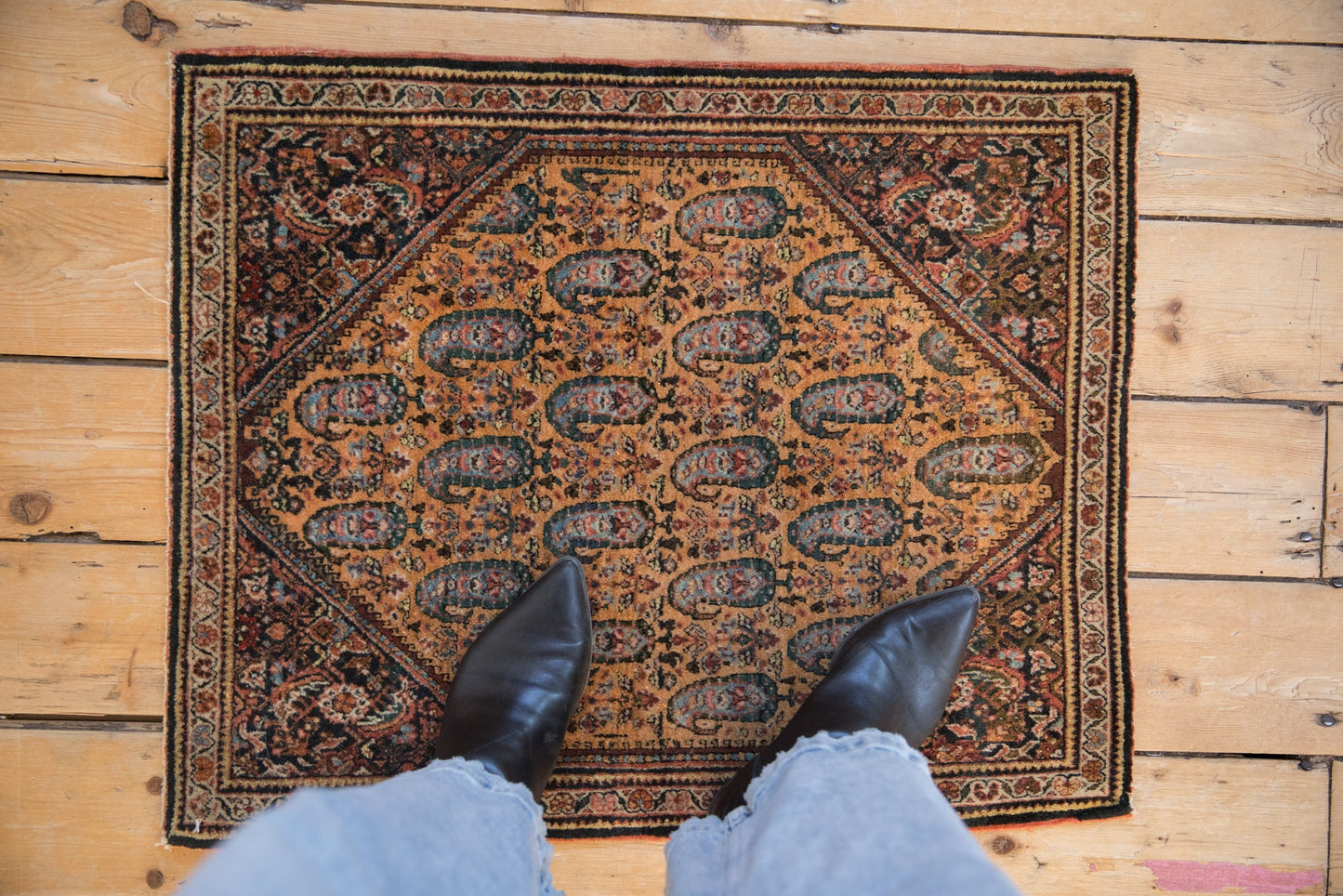 2x2.5 Vintage Fine Sarouk Square Rug Mat