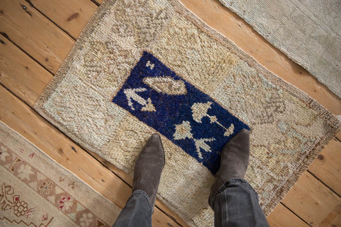 2x3 Vintage Distressed Tulu Rug Mat
