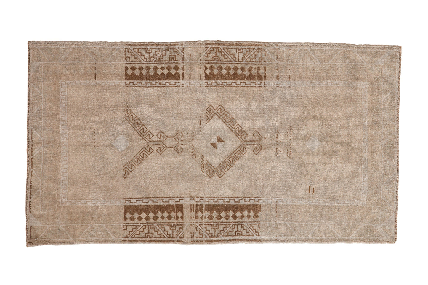 2.5x4.5 Vintage Distressed Malatya Rug