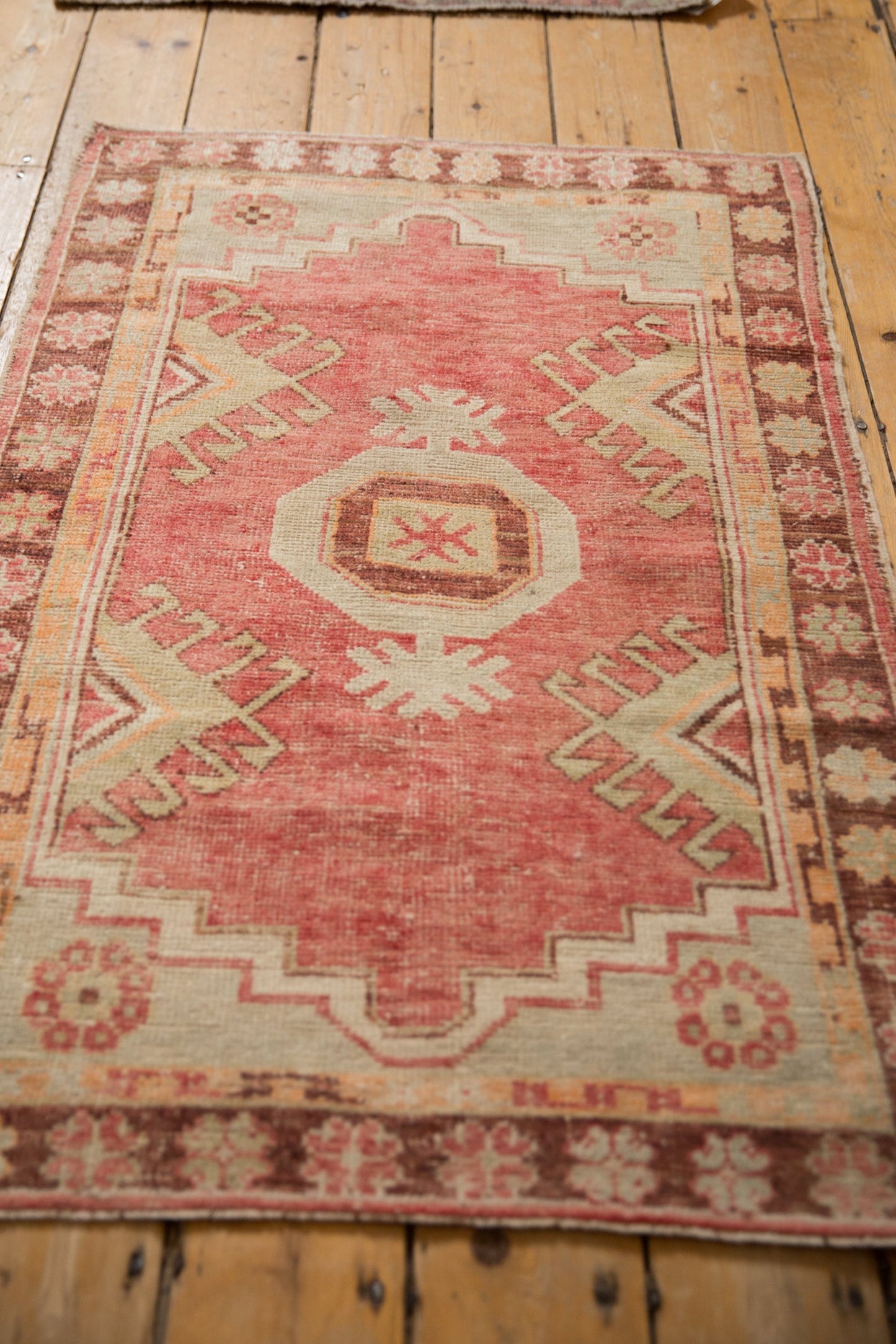 2.5x4.5 Vintage Distressed Oushak Rug