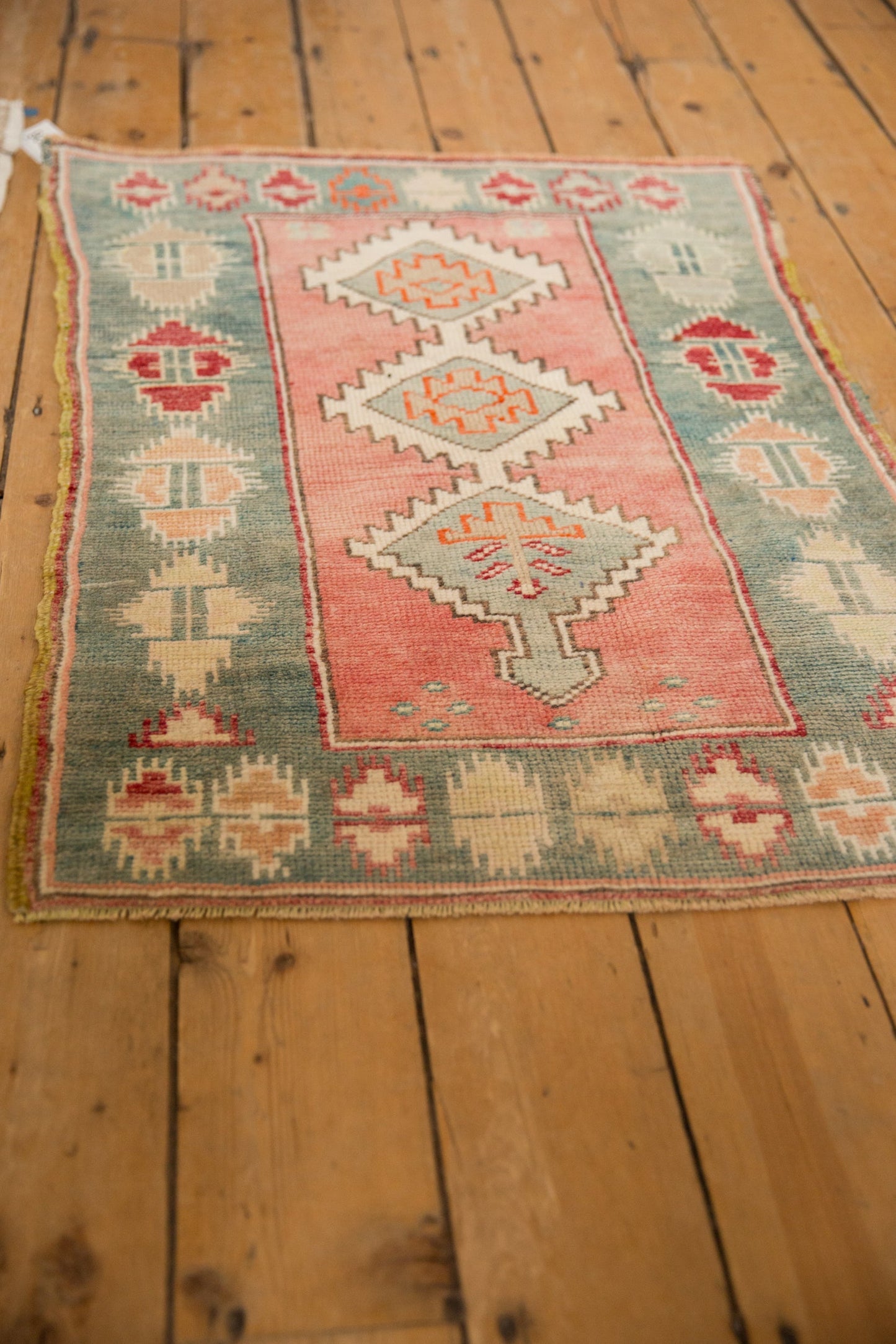 2.5x3.5 Vintage Distressed Oushak Rug