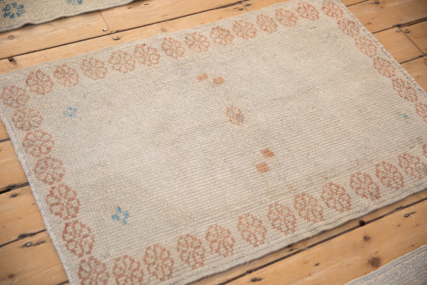 2.5x3.5 Distressed Oushak Rug