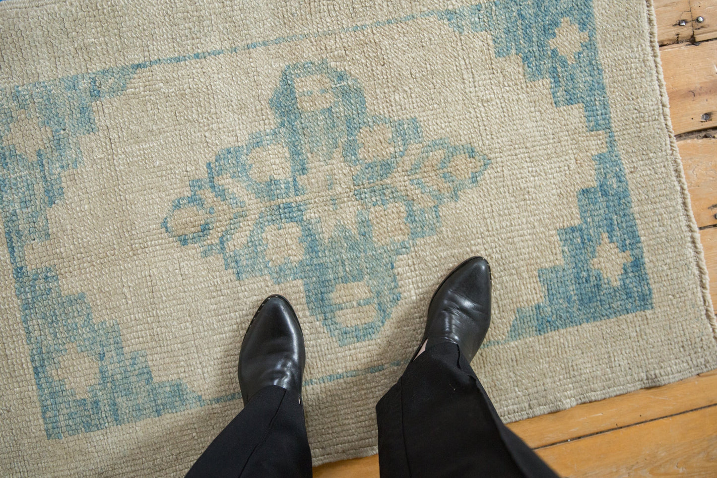 2.5x3.5 Distressed Oushak Rug