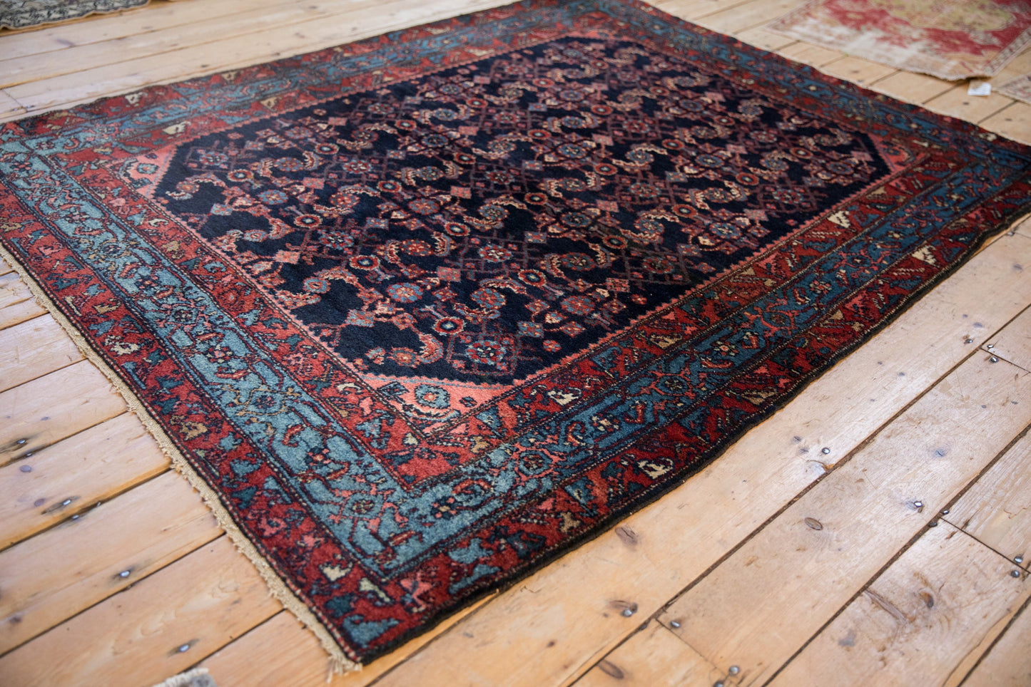 5x6 Vintage Engelas Square Rug