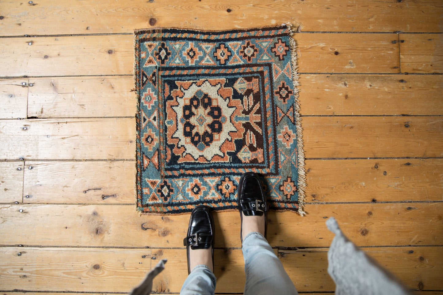 1.5x2 Antique Bagface Kurdish Square Rug Mat