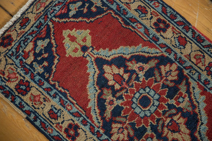 1.5x3 Vintage Heriz Rug Mat