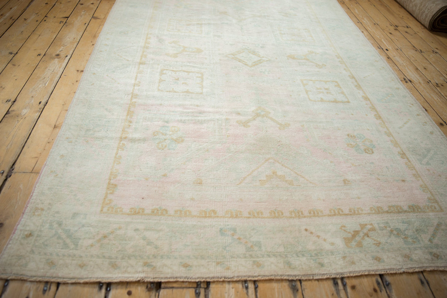 6x9 Vintage Distressed Oushak Carpet