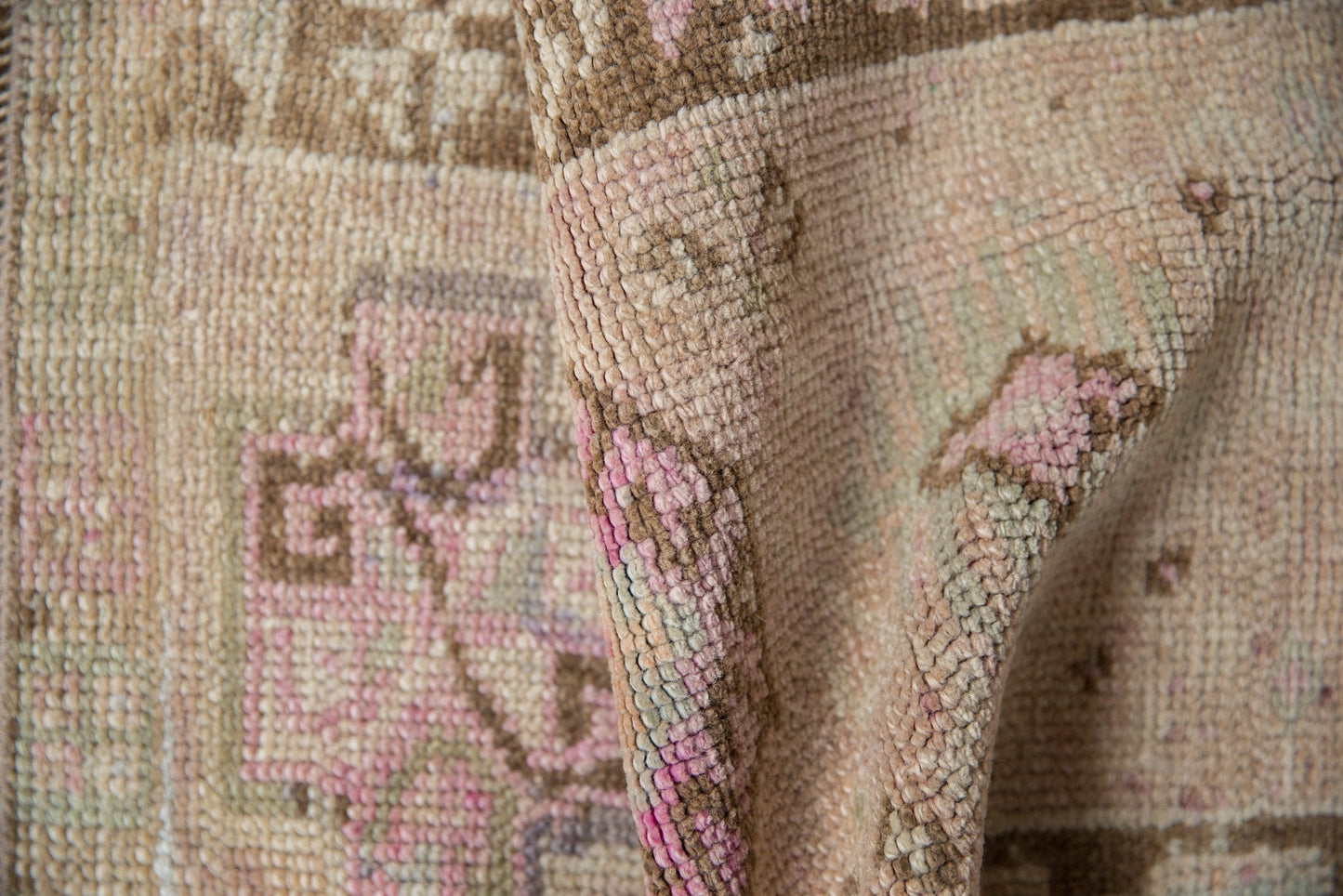 1.5x2 Vintage Distressed Kars Square Rug Mat