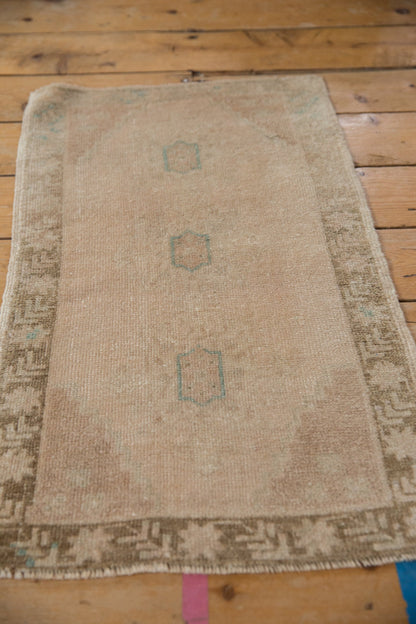 1.5x3 Vintage Distressed Oushak Rug Mat