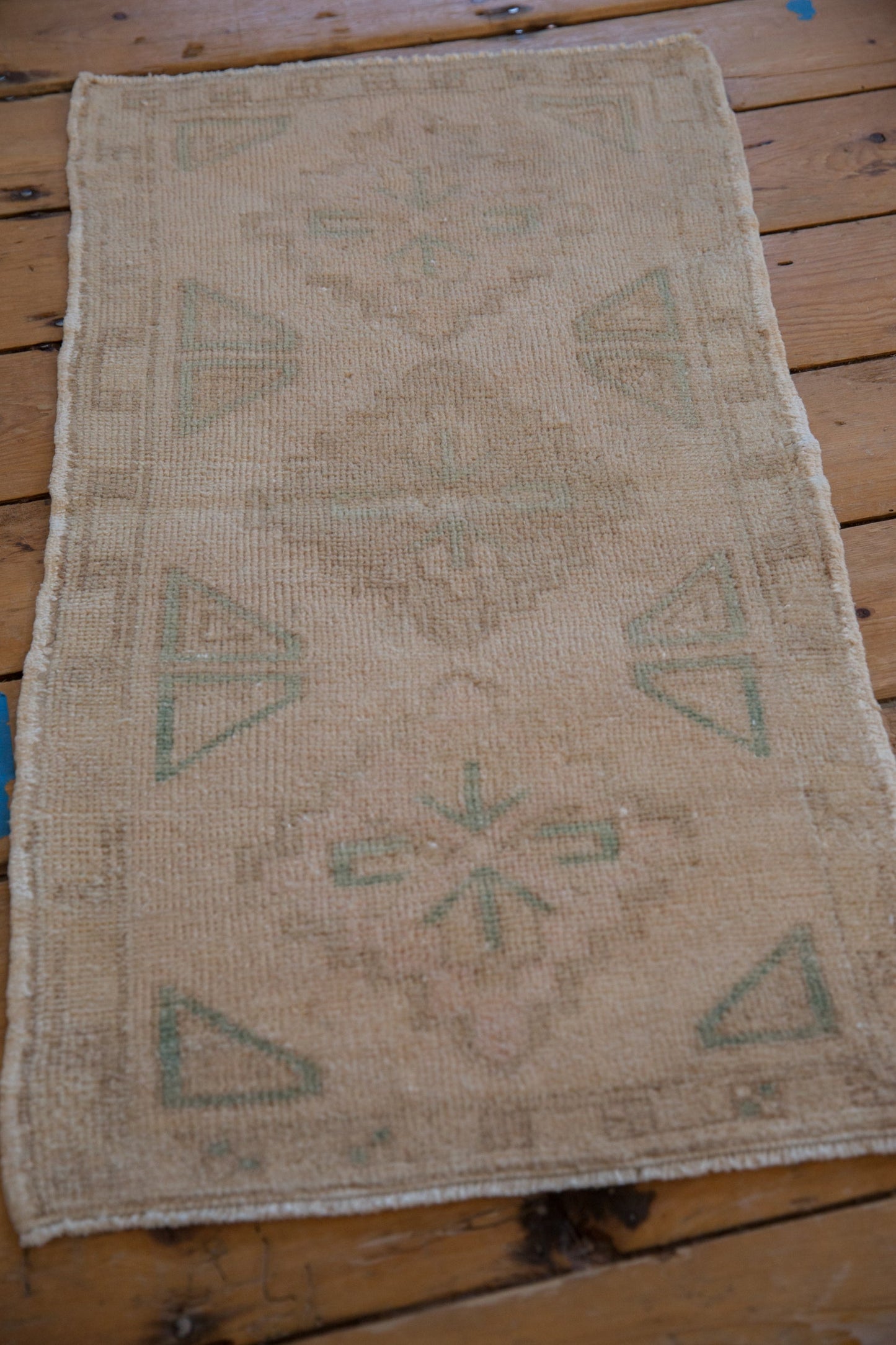 1.5x3 Vintage Distressed Oushak Rug Mat