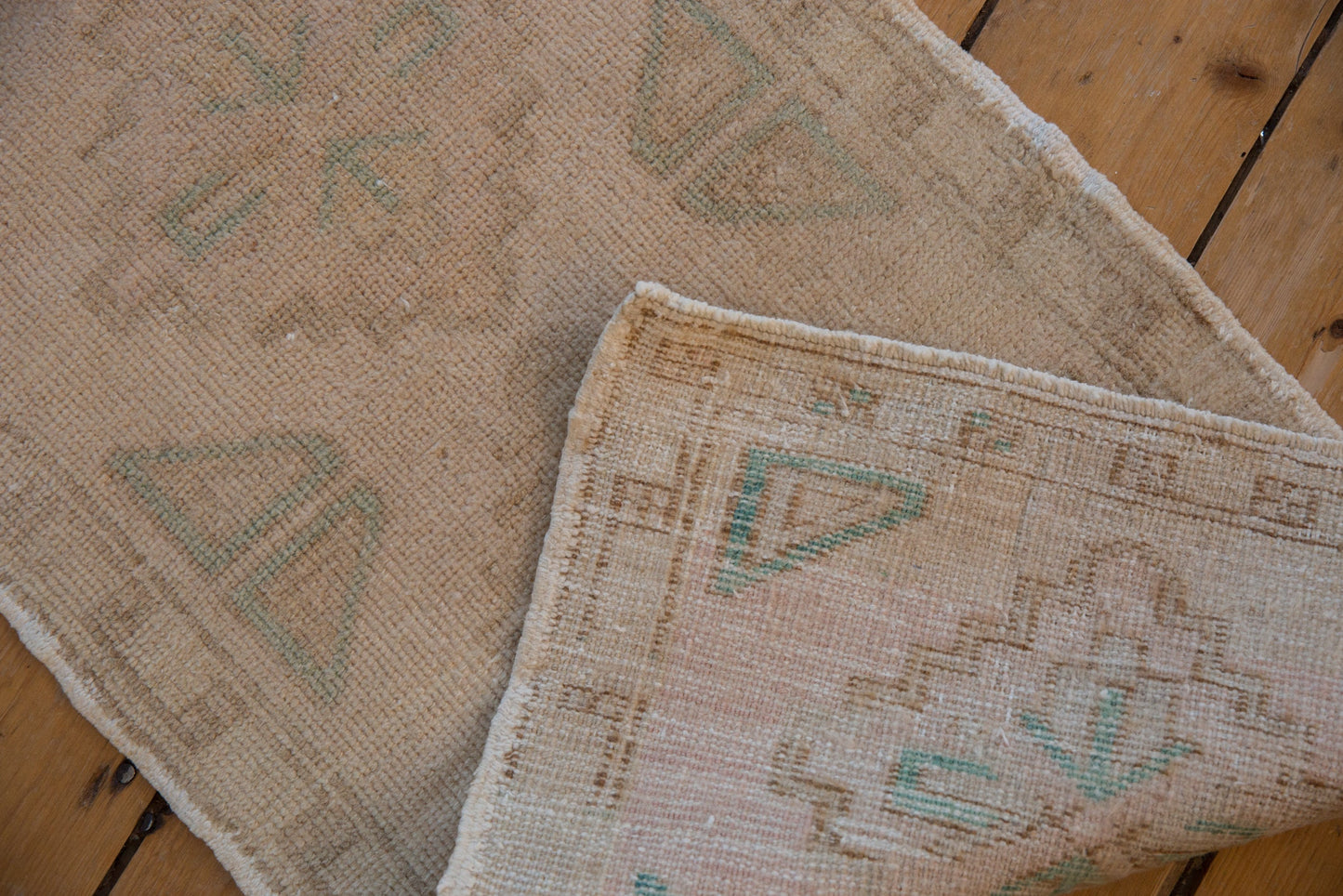 1.5x3 Vintage Distressed Oushak Rug Mat