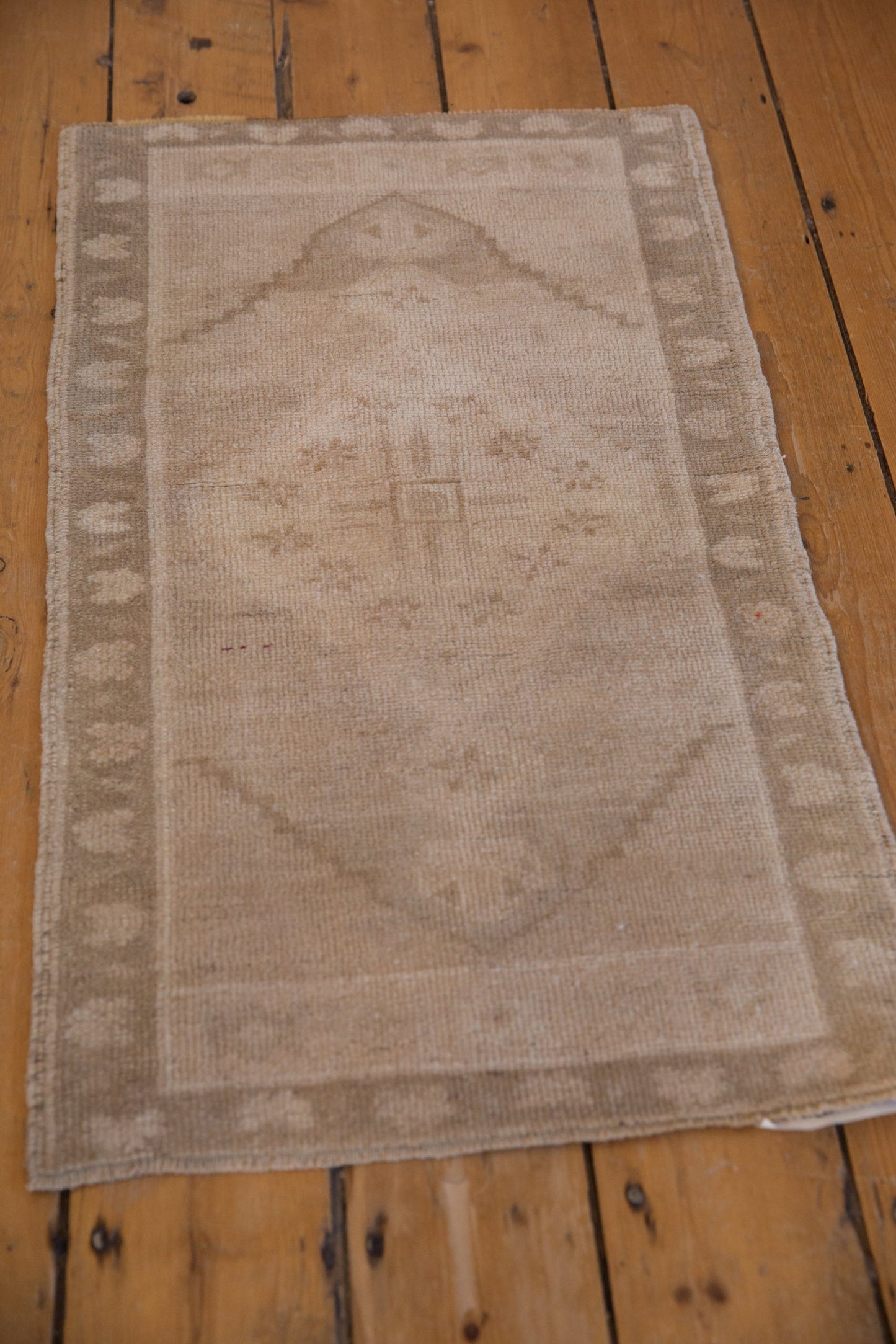 1.5x3 Vintage Distressed Oushak Rug Mat