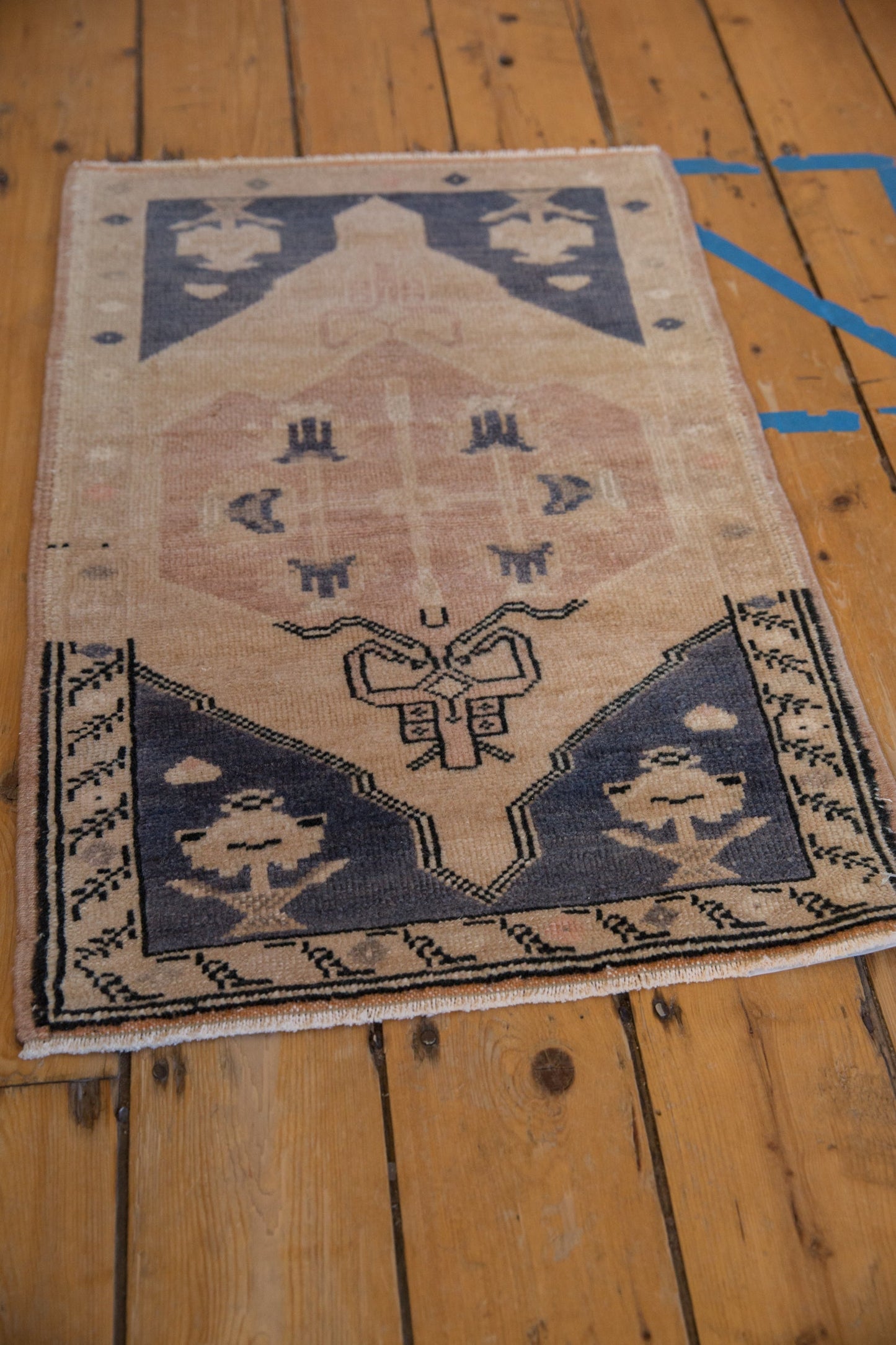 1.5x2.5 Vintage Distressed Oushak Rug Mat