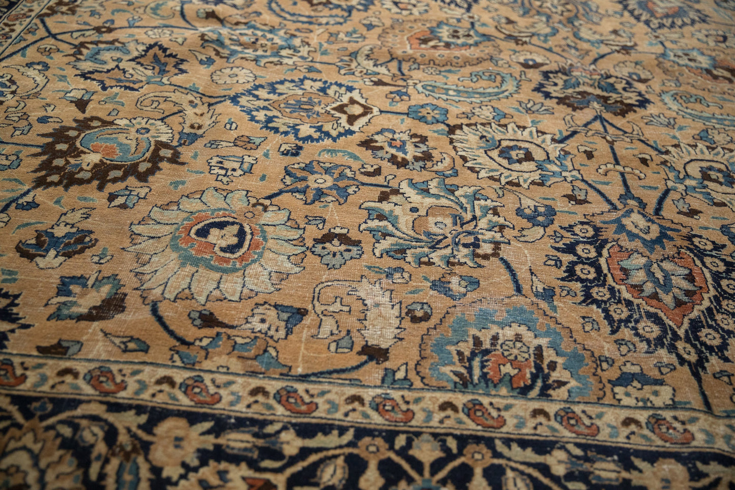 10.5x14 Vintage Meshed Carpet
