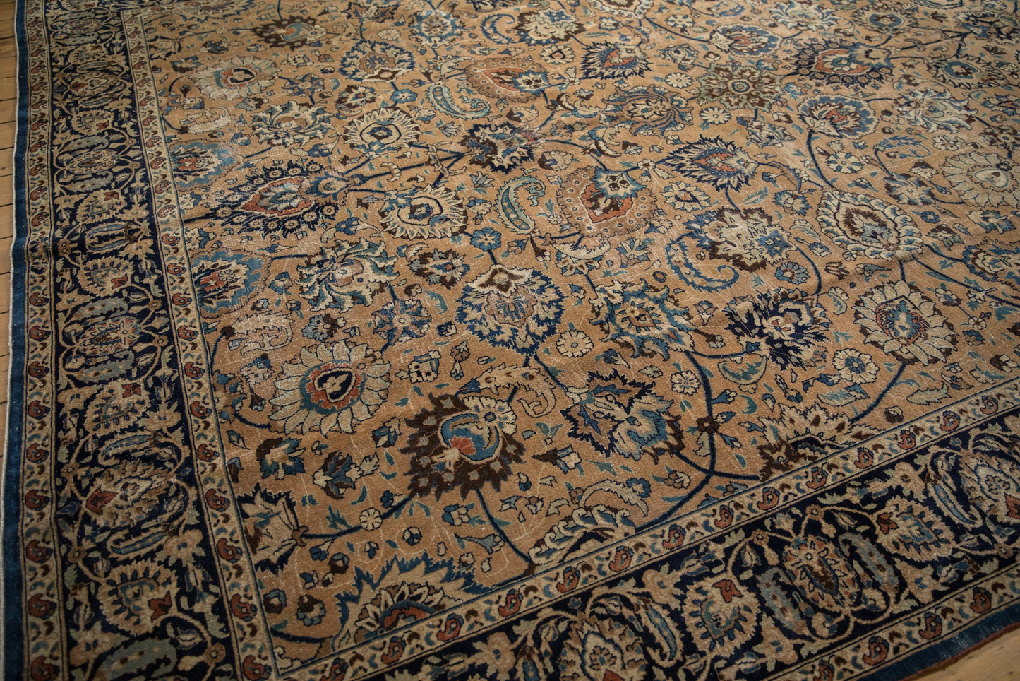 10.5x14 Vintage Meshed Carpet