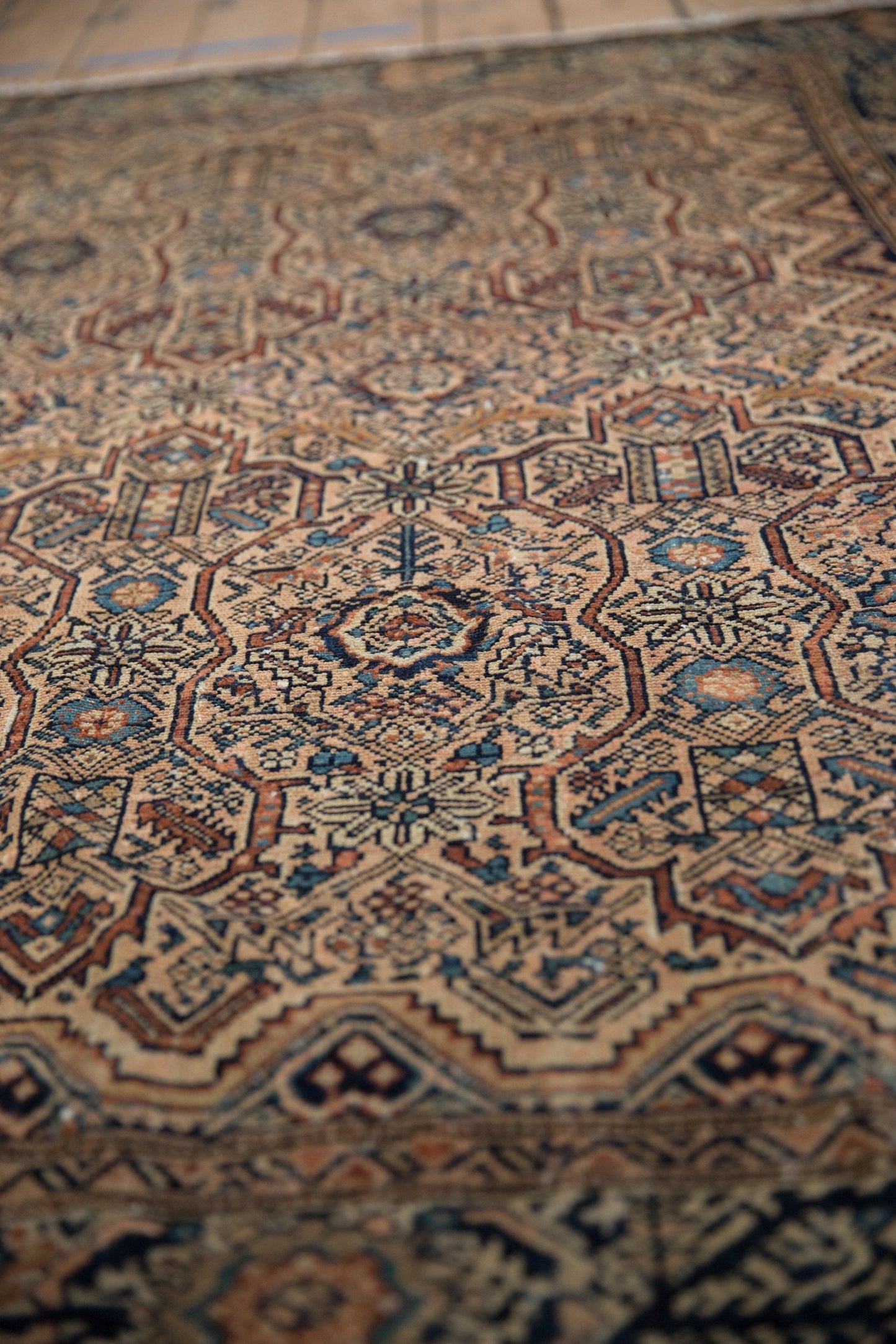 5x6 Vintage Fine Malayer Square Rug