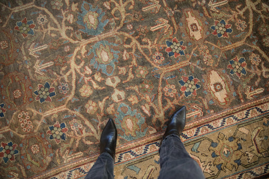 7x10.5 Vintage Distressed Mahal Carpet