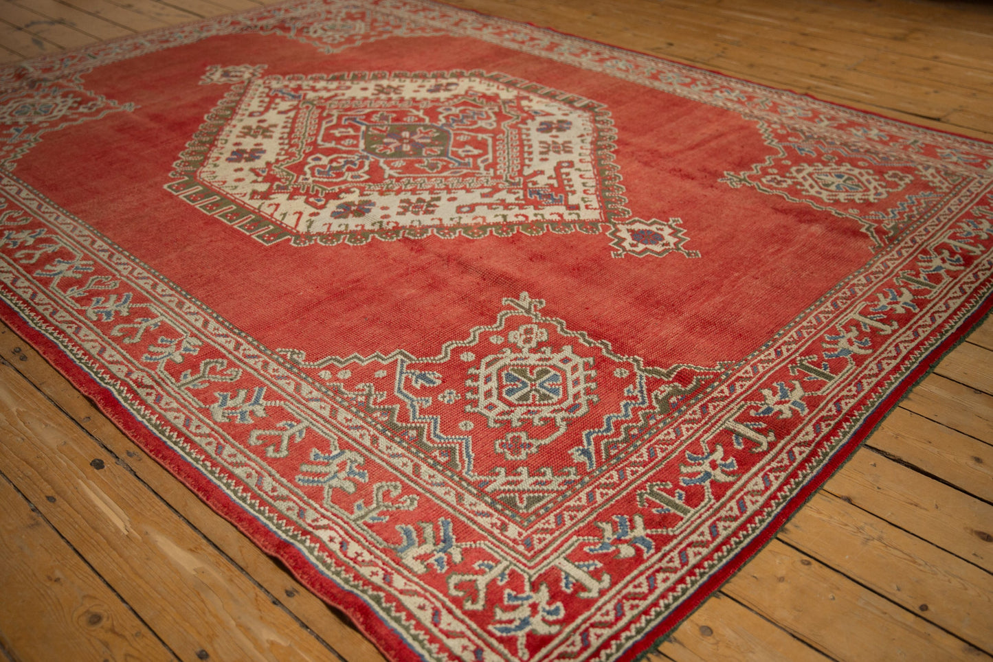 7.5x10 Distressed Oushak Carpet