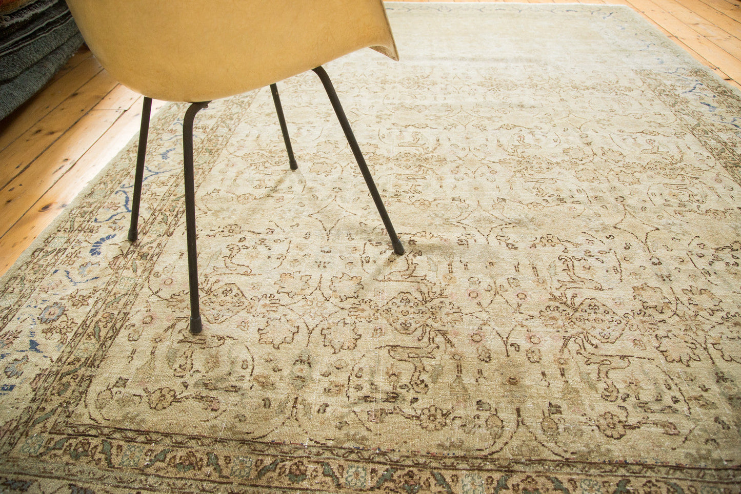 7x10 Vintage Distressed Sivas Carpet