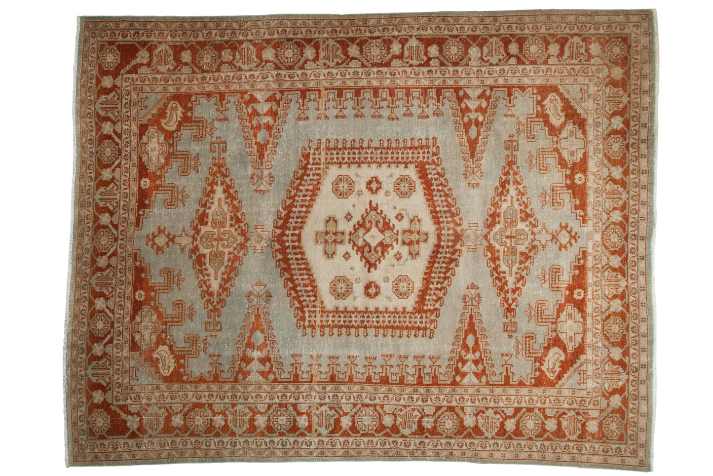 7.5x9.5 Vintage Distressed Veece Carpet