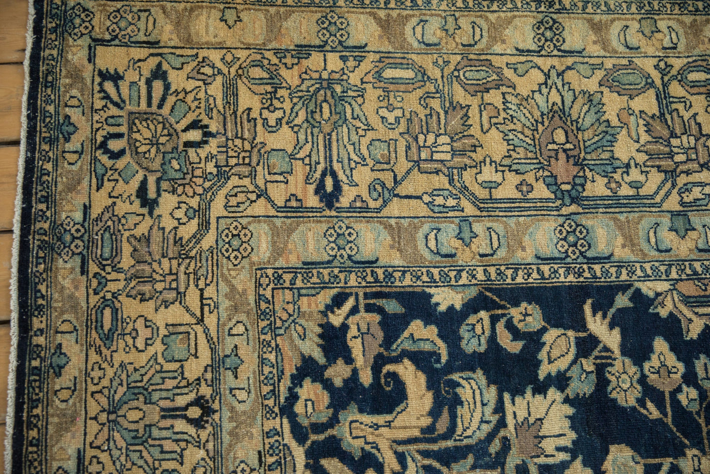 10.5x16.5 Vintage Distressed Tea Washed Lilihan Carpet