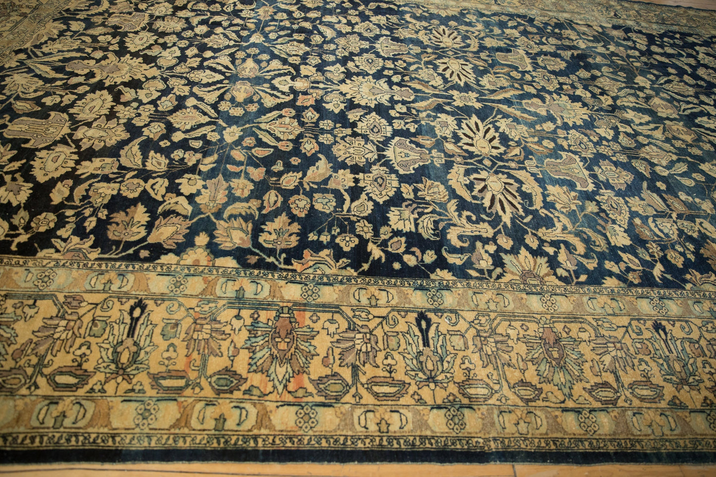 10.5x16.5 Vintage Distressed Tea Washed Lilihan Carpet