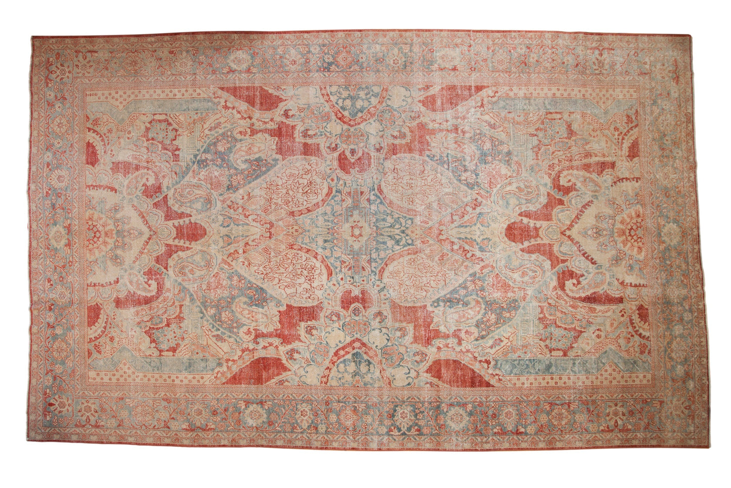 10.5x17.5 Vintage Distressed Mahal Carpet