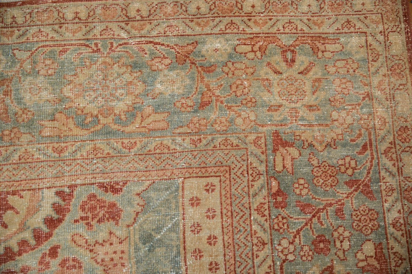 10.5x17.5 Vintage Distressed Mahal Carpet